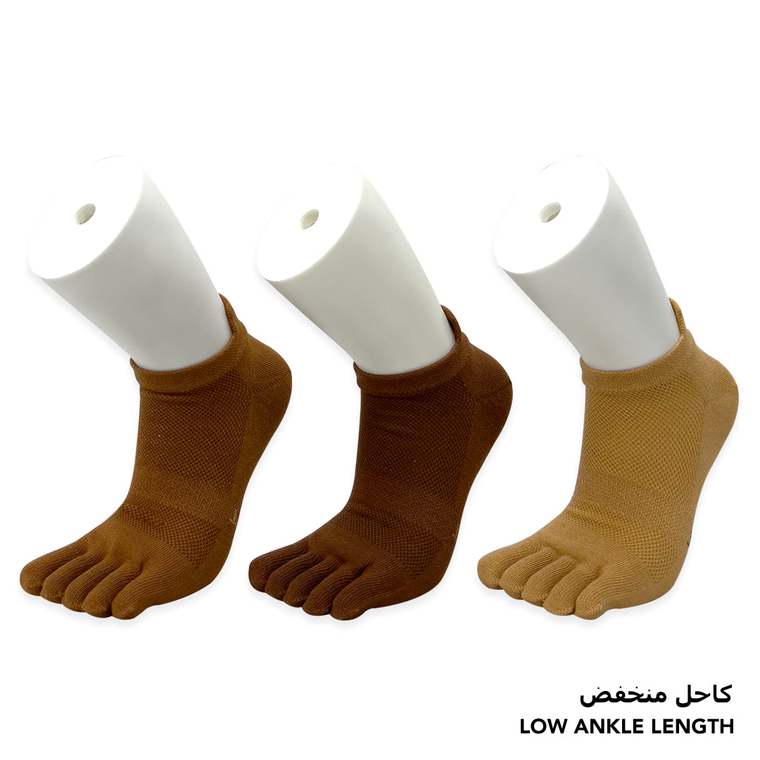Brown low-ankle toe socks for men in vicuna brown, mid brown, and light vicuna