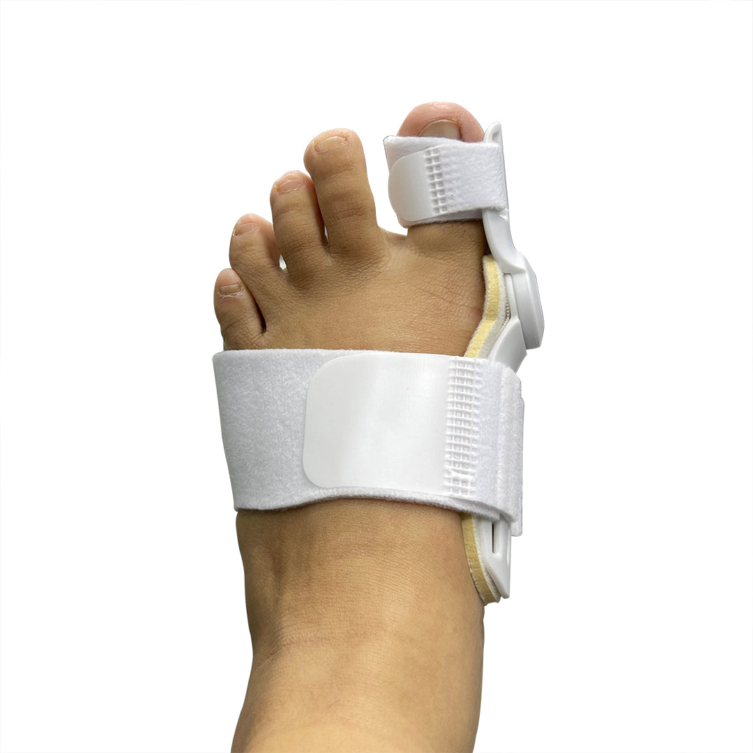 Sleeping bunion night splint designed for overnight toe alignment